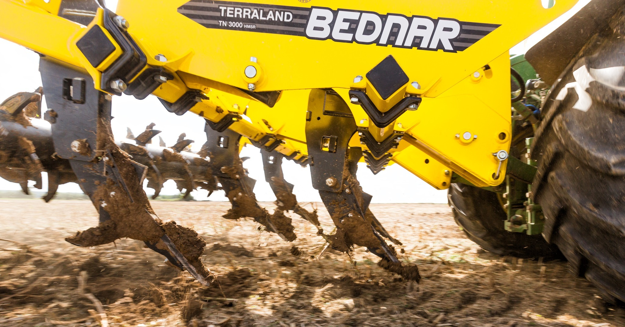 Чизел плуг BEDNAR TERRALAND