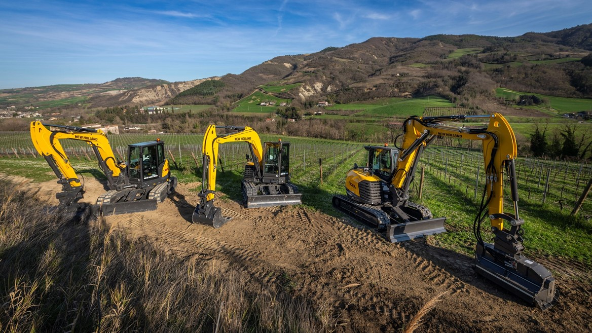 New Holland разширява портфолиото си от компактно строително оборудване с нови багери от среден клас на EIMA 2024