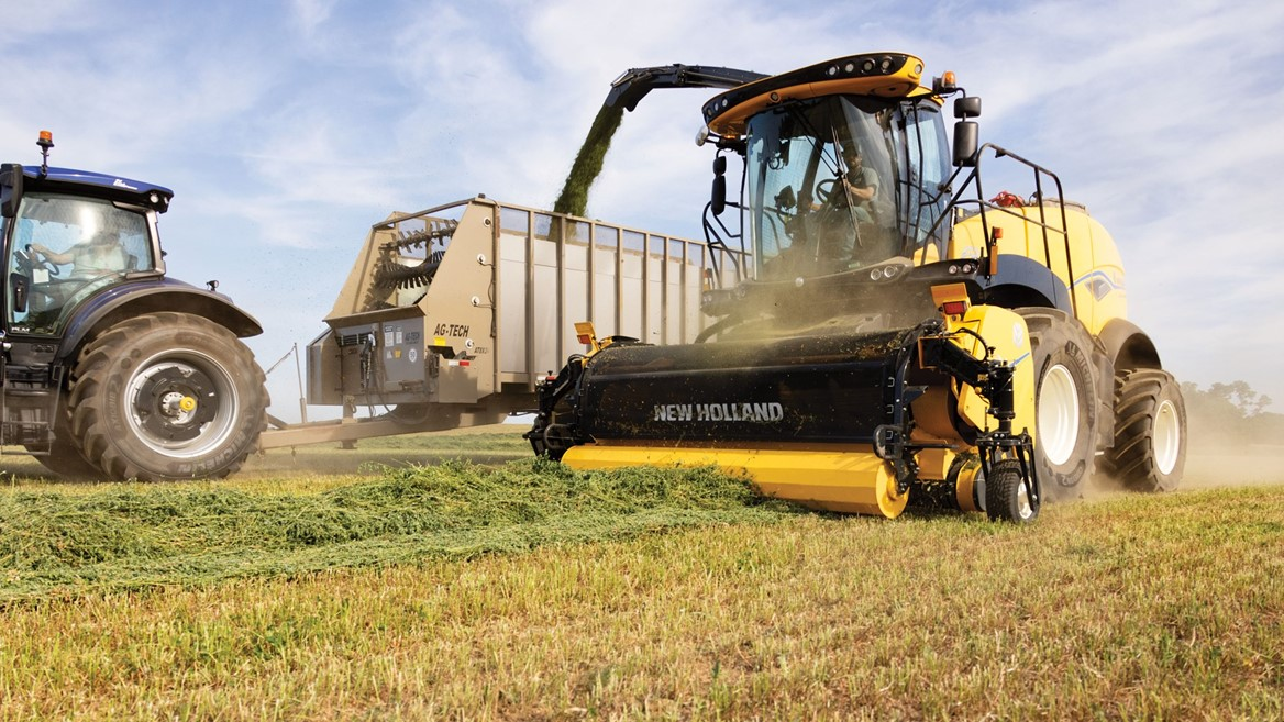 New Holland отбелязва троен успех на наградите AE50 за иновации в областта на сенокоса и фуражите