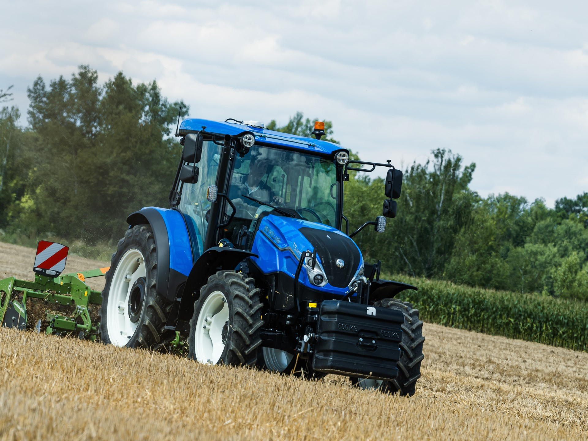 Мощност, пъргавина, свързаност: новите трактори T5S на New Holland