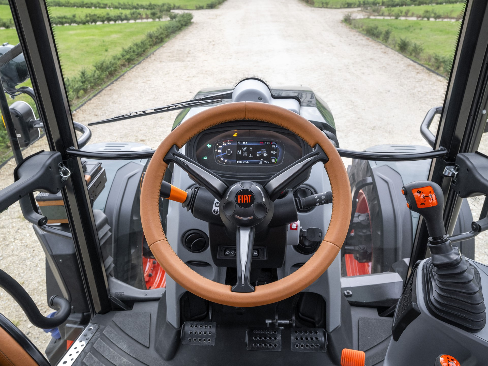 Впечатляващият концептуален трактор Il Trattore отдава почит на стила, който е в основата на италианското наследство на New Holland