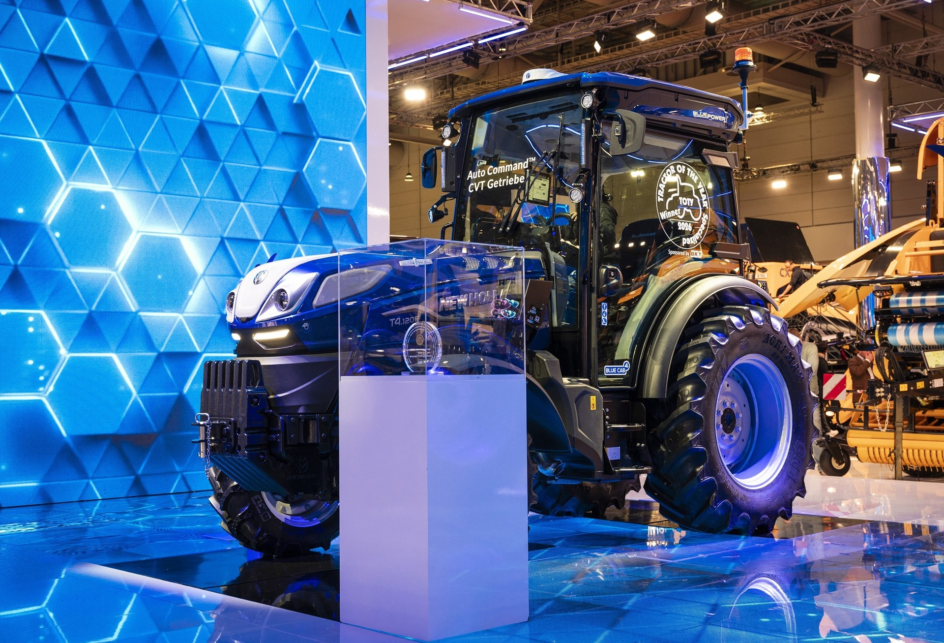 New Holland T4.120F Auto Command спечели най-високото отличие в категорията „Специализирани трактори“ на престижните награди Tractor of the Year 2026 (TOTY).