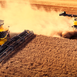Интерагри България дефинира бъдещето на жътвата с New Holland CR11 демо тур